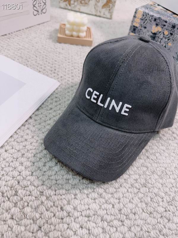 Celine Cap 39 (17)